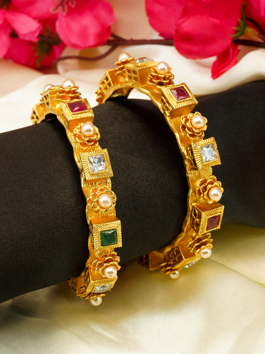 

GRIIHAM Set Of 2 Gold-Plated & AD Studded Bangle