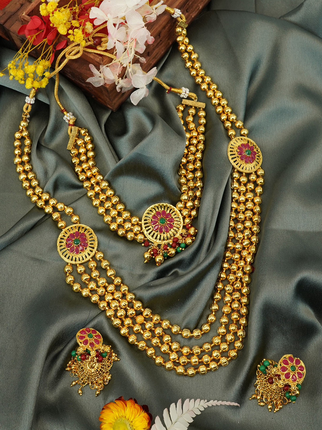 

GRIIHAM Set Of 2 Gold-Plated AD-Studded & Beaded Jewellery Set