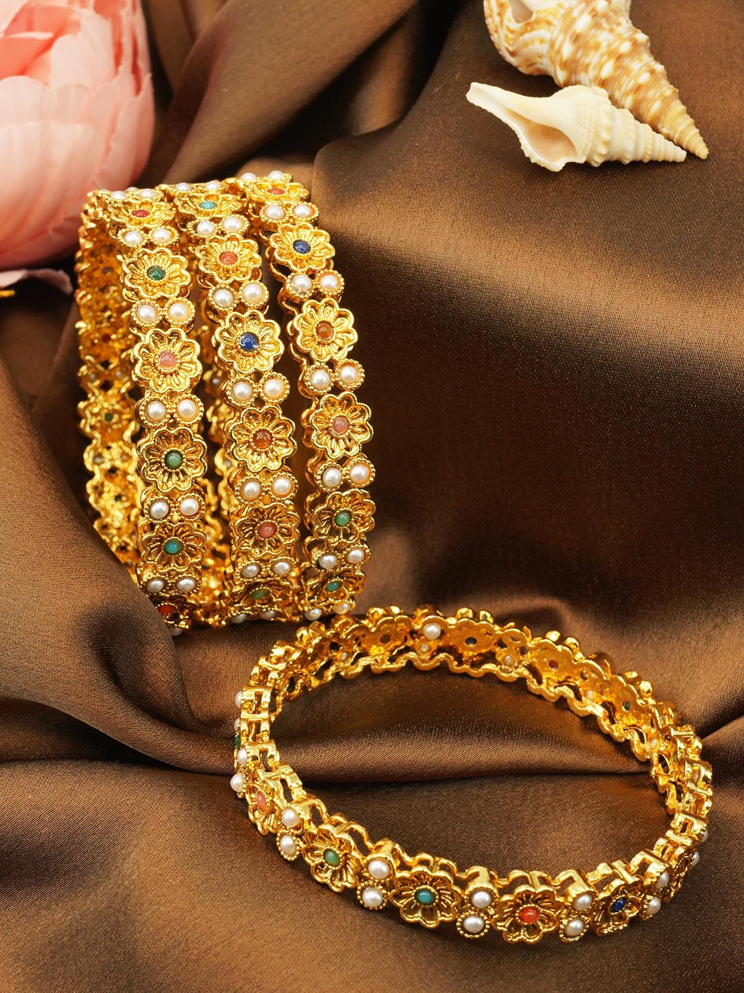 

GRIIHAM Set of 4 Gold-Plated Kundan Studded Bangles