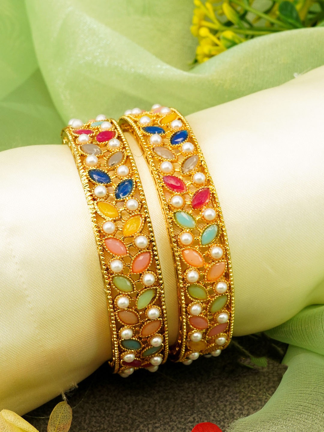 

GRIIHAM Set Of 2 Gold-Plated AD-Studded Bangle, Pink