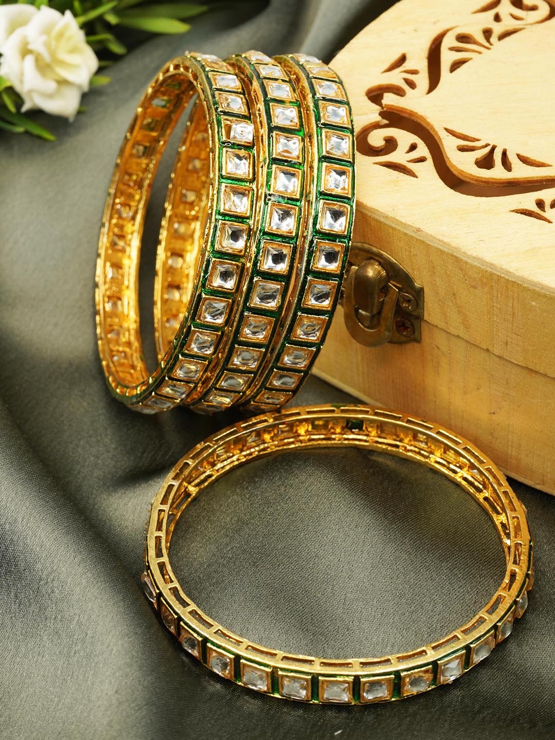 

GRIIHAM 4-Pcs Gold-Plated Kundan Studded Bangles