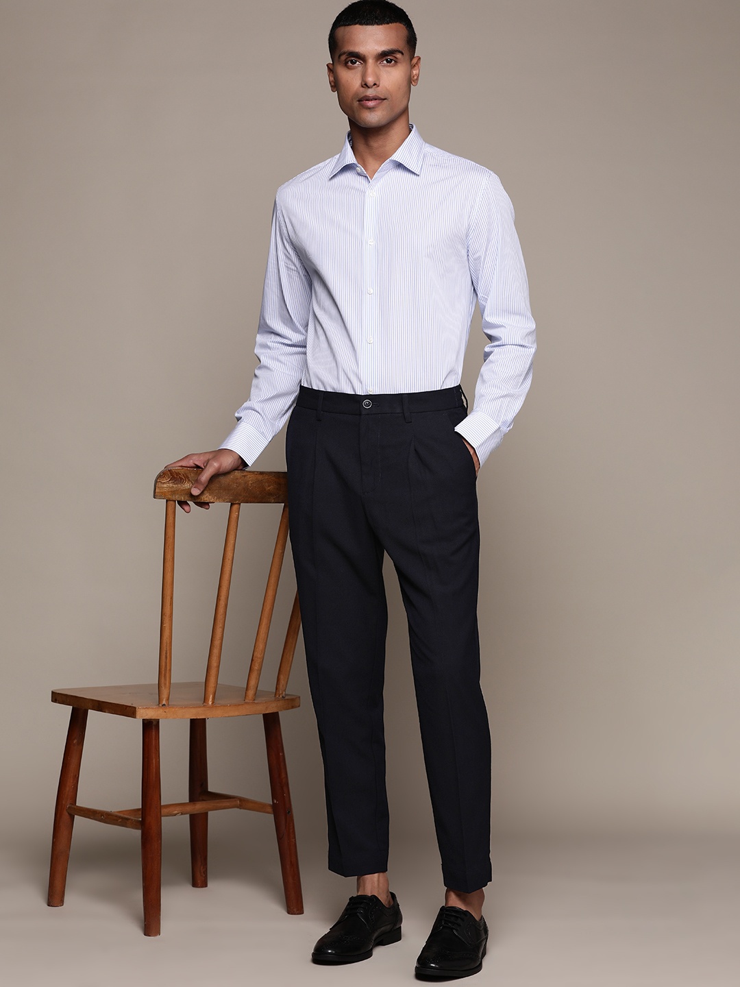 

MANGO MAN Men Pleated Sustainable Regular Fit Trousers, Navy blue