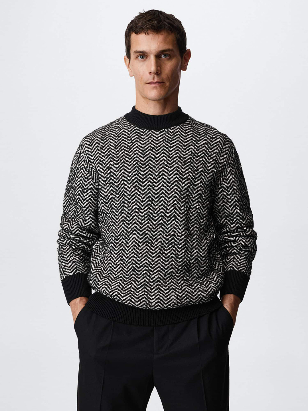 

MANGO MAN Chevron Pullover, Black