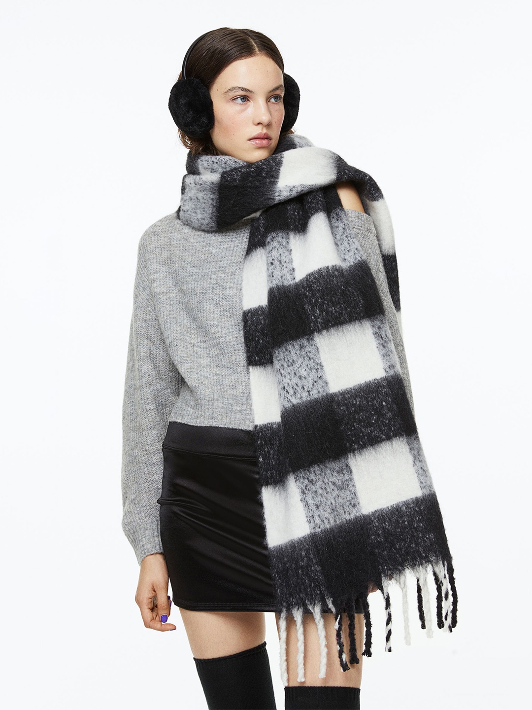 

H&M Women Fringed Scarf, Black
