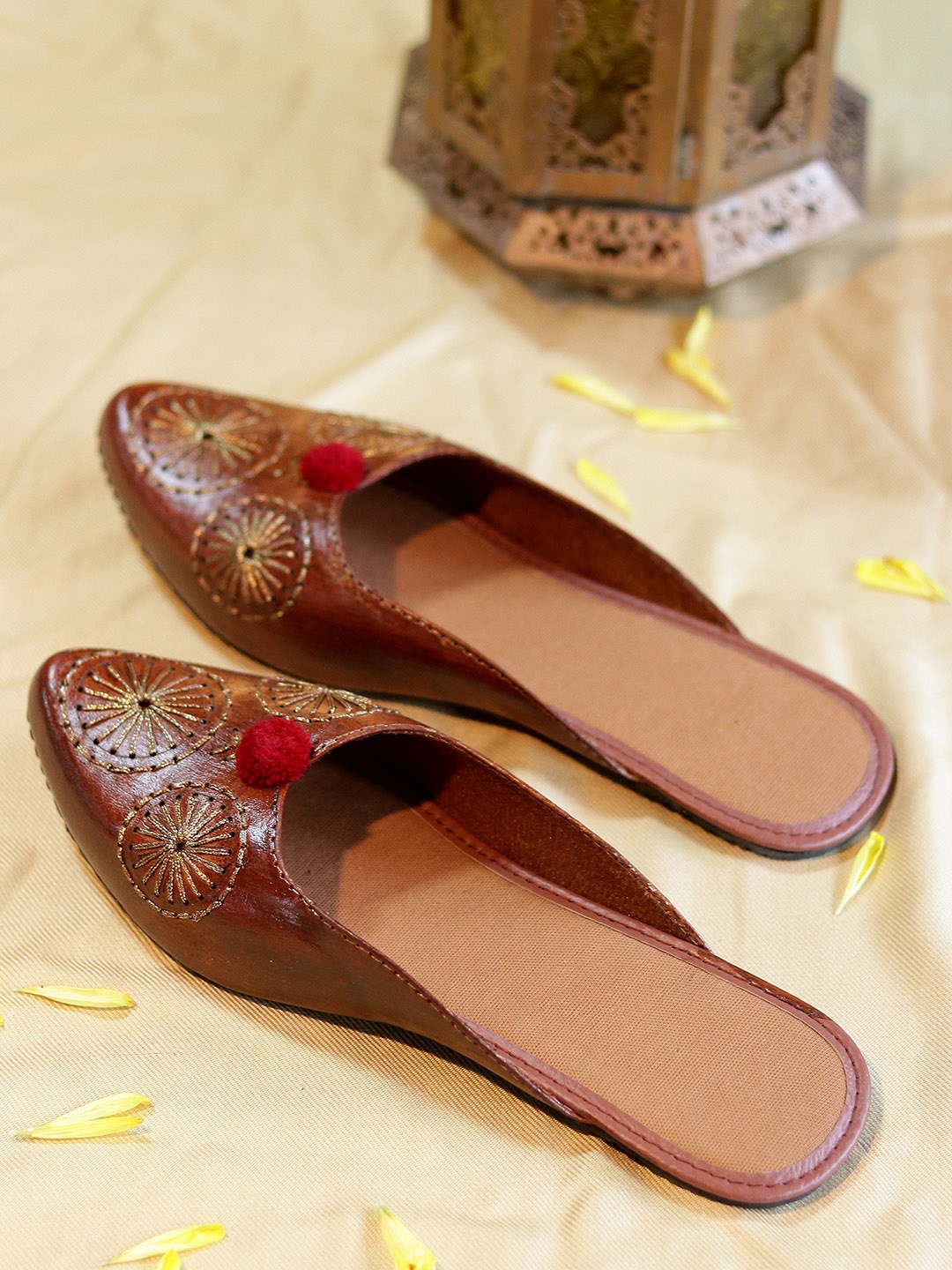 

GLAM STORY Women Brown Ballerinas Flats