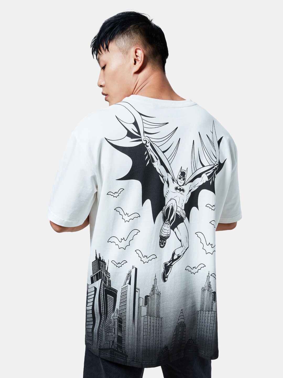 

The Souled Store Men White & Black Printed Drop-Shoulder Sleeves Oversized T-Shirt