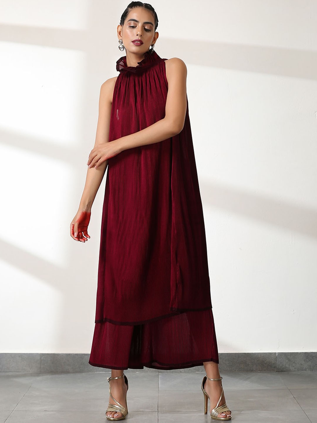 

Swtantra Women Ruffled Top & Palazzos, Maroon