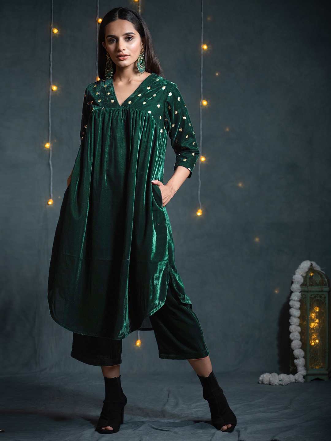 

Swtantra Women Green Embroidered Empire Velvet Kurta with Palazzos