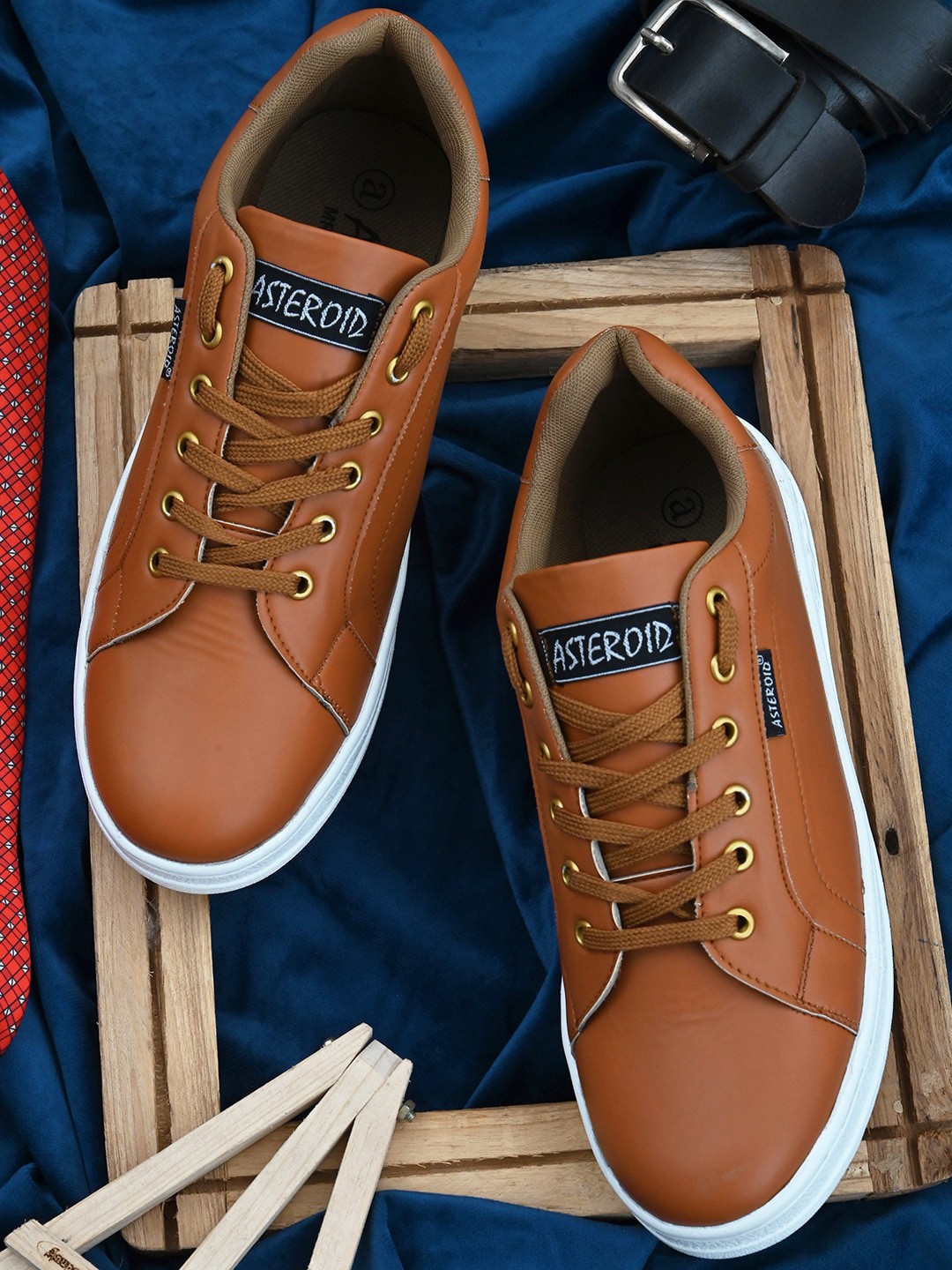 

ASTEROID Men White PU Sneakers