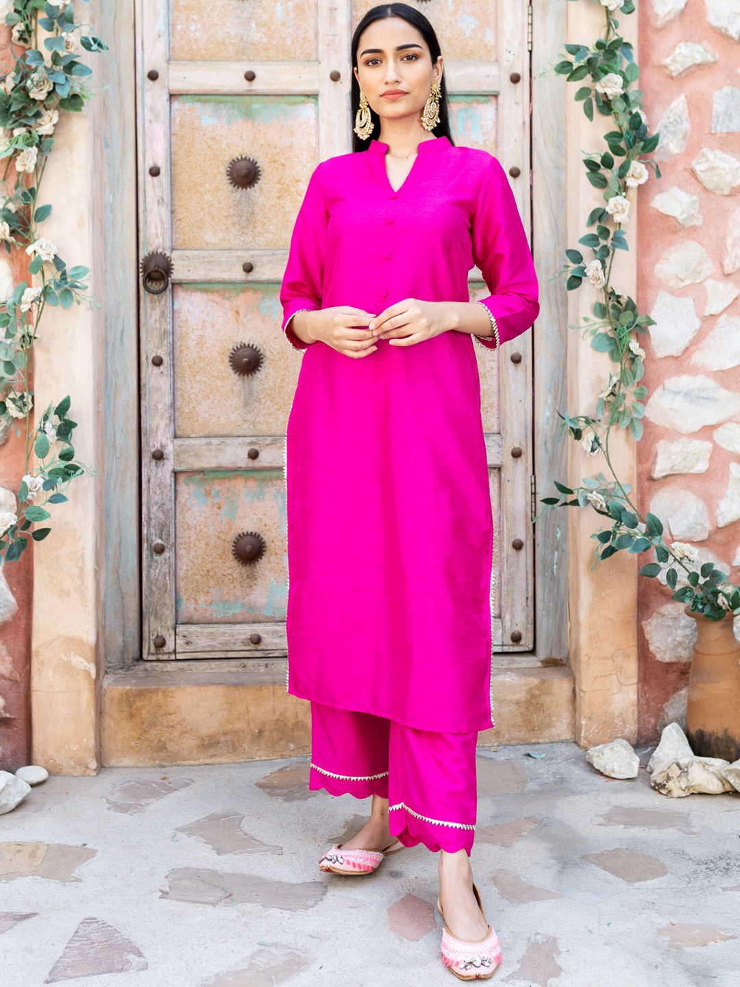 

EMPRESS PITARA Gotta Patti Kurta with Trousers, Fuchsia