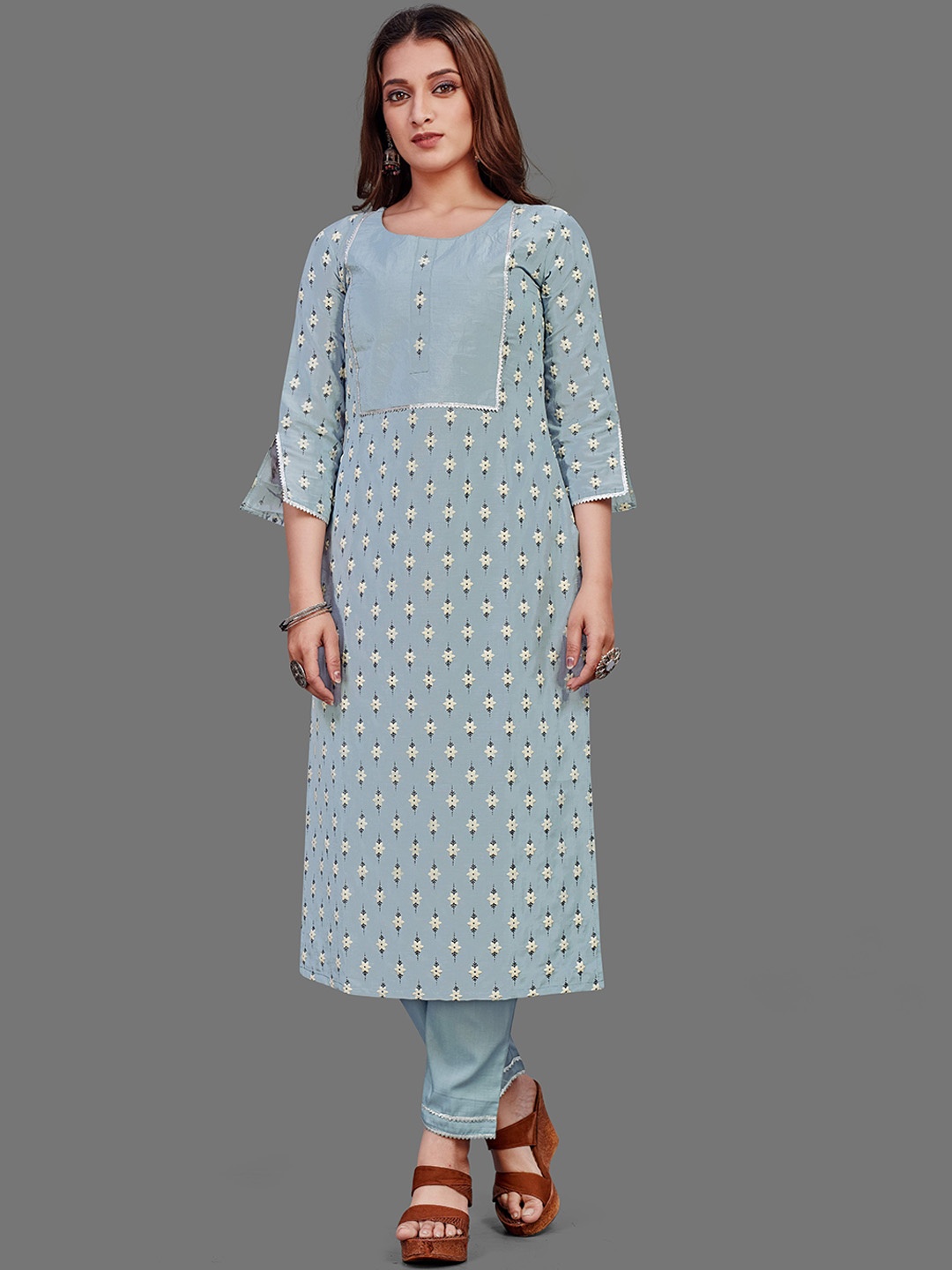 

Happy Design Women Floral Printed Gotta Patti Kurta with Trousers, Blue