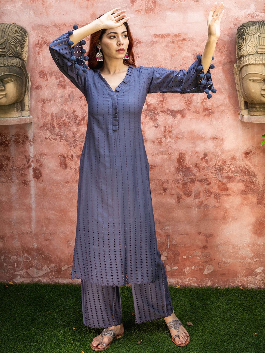 

EMPRESS PITARA Self Design Straight Kurta with Palazzos, Blue