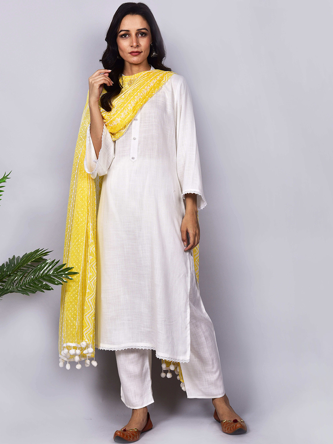 

EMPRESS PITARA Linen Straight Kurta with Trousers & With Printed Dupatta, White