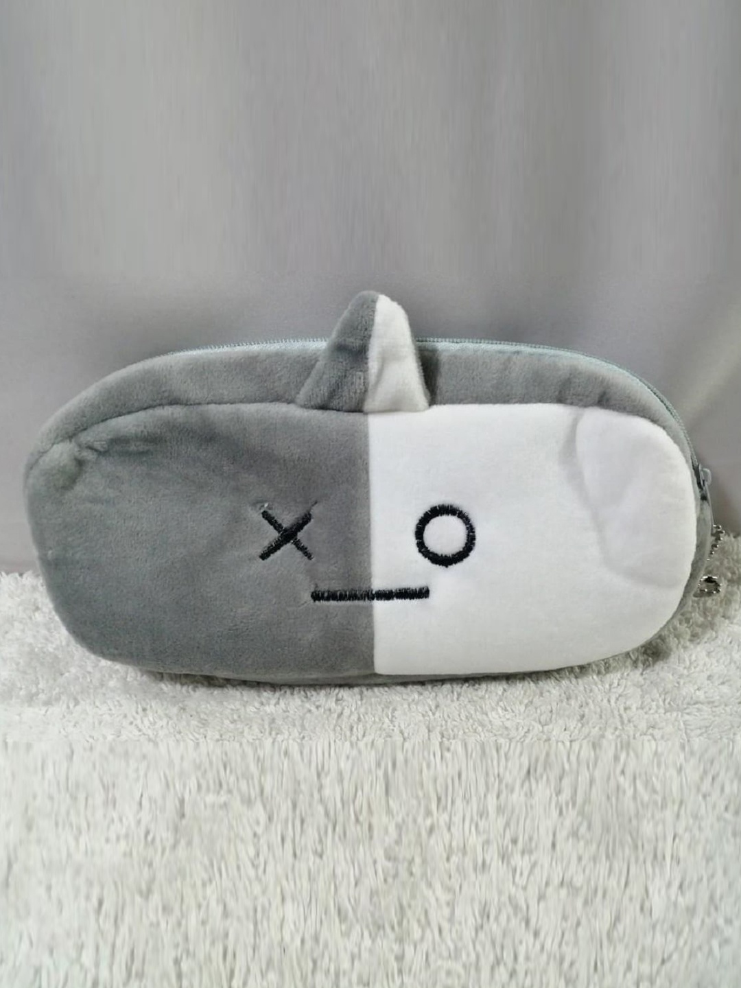 

Awestuffs Printed Travel Pouch, Grey