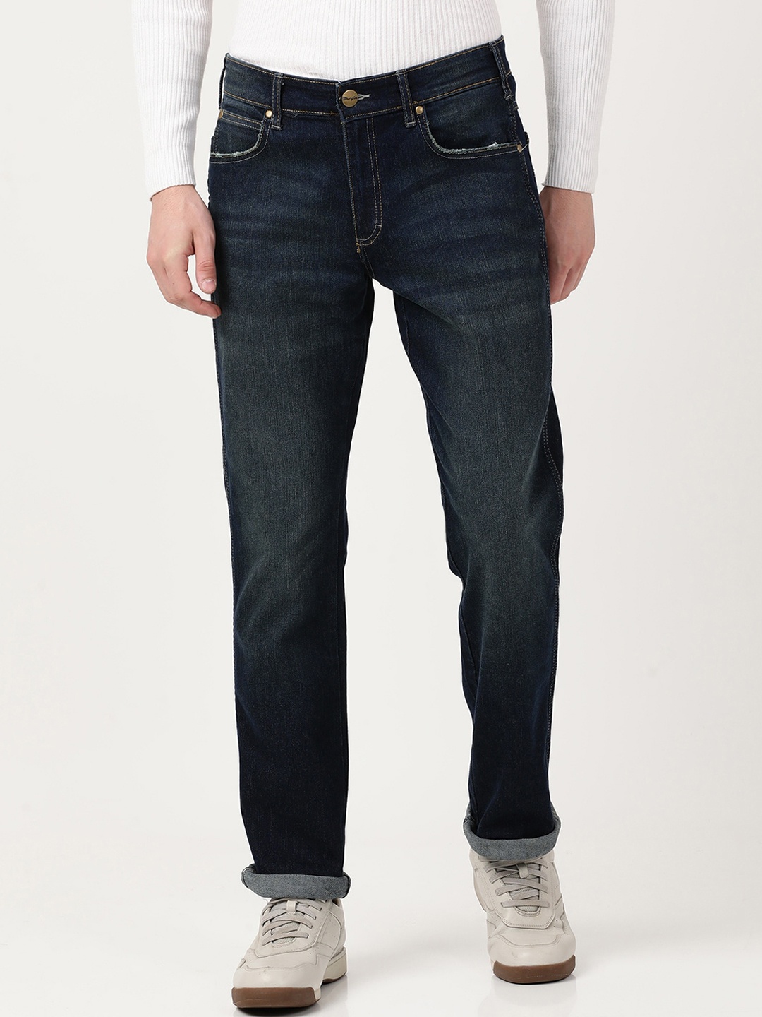 

Wrangler Men Blue Millard Straight Fit Light Fade Stretchable Cotton Jeans