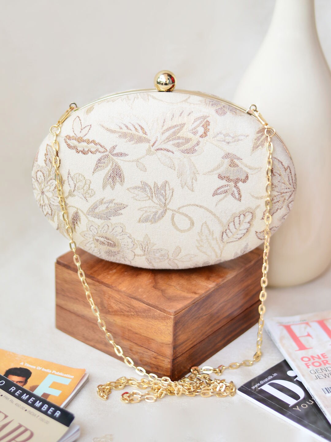 

ARTKLIM Cream & Gold-Toned Embroidered Box Clutch