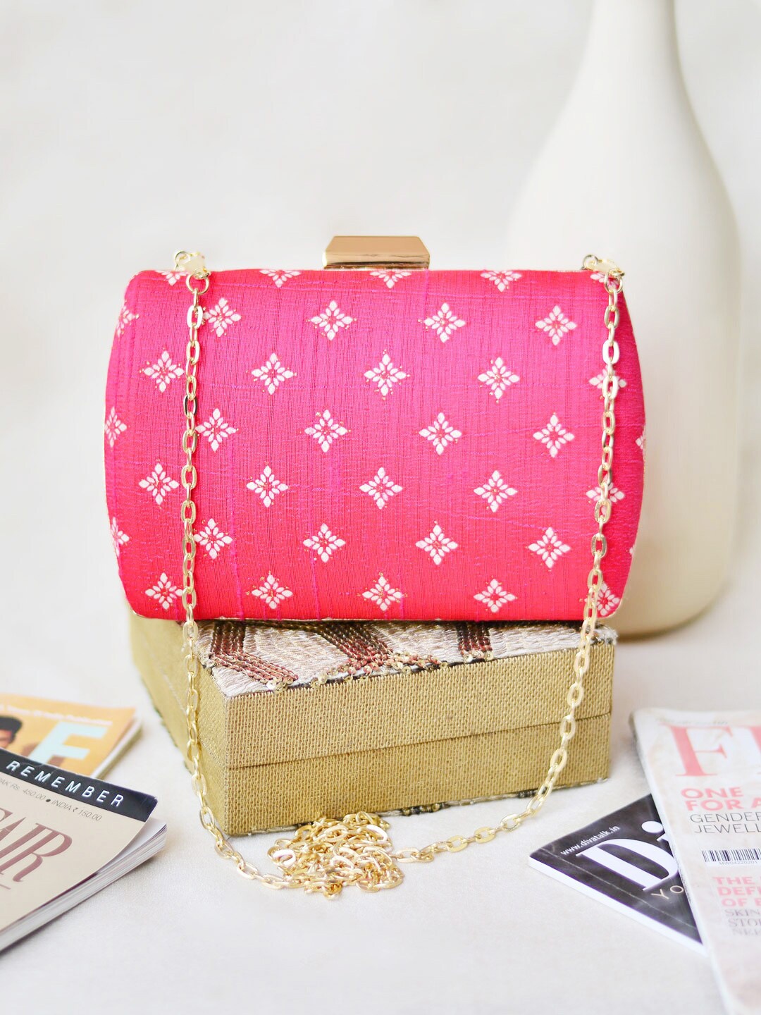 

ARTKLIM Pink & Gold-Toned Printed Box Clutch