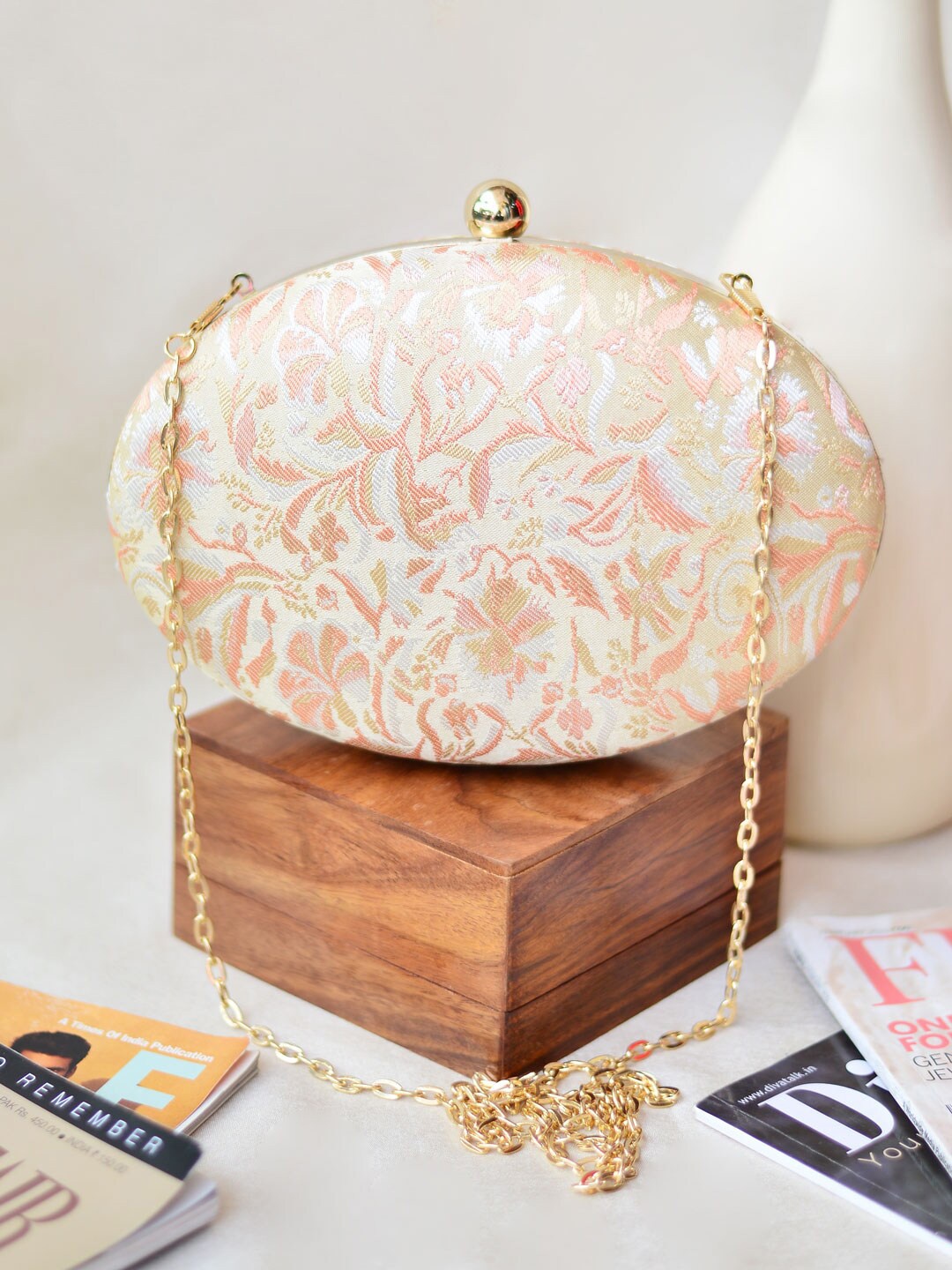 

ARTKLIM Cream & Pink Embroidered Box Clutch