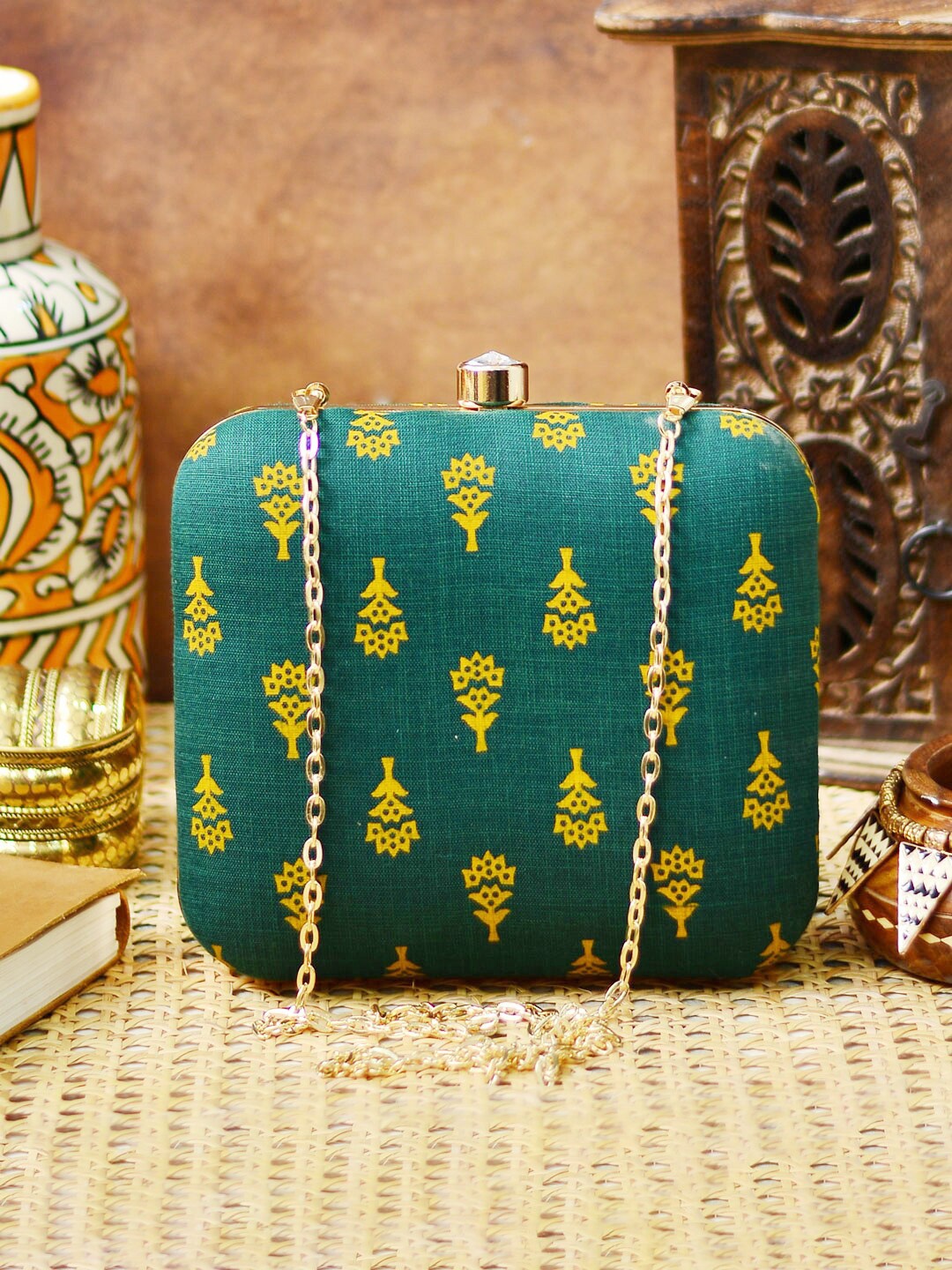 

ARTKLIM Green & Yellow Printed Box Clutch