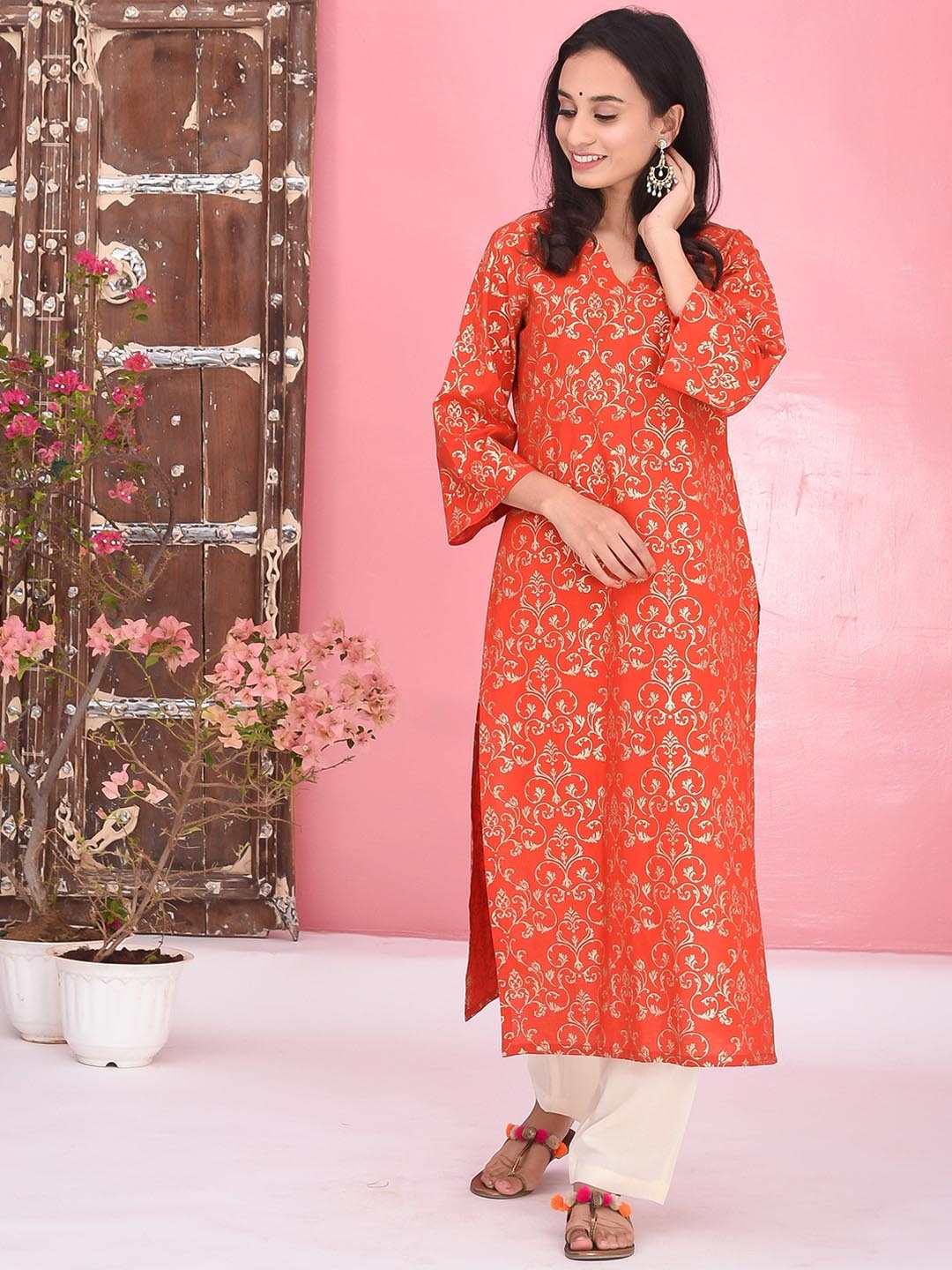 

Bunaai Women Ethnic Motifs Printed Pure Cotton Kurta with Palazzos, Red