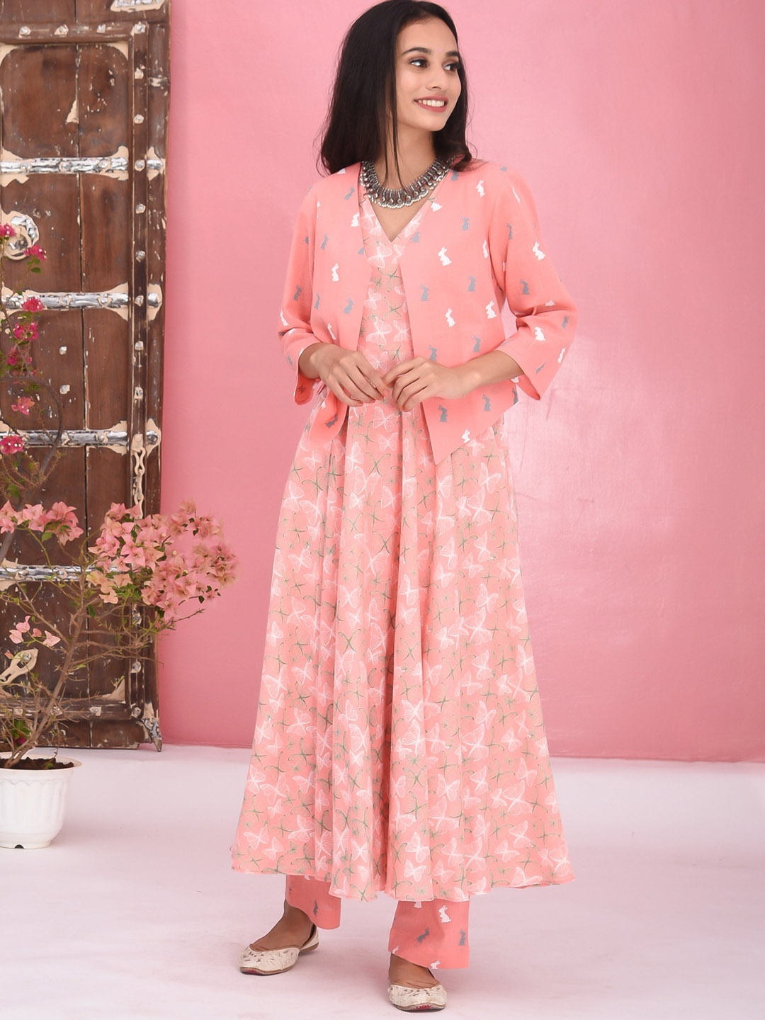 

Bunaai Women Animal Printed Pure Cotton Kurta with Trousers, Pink