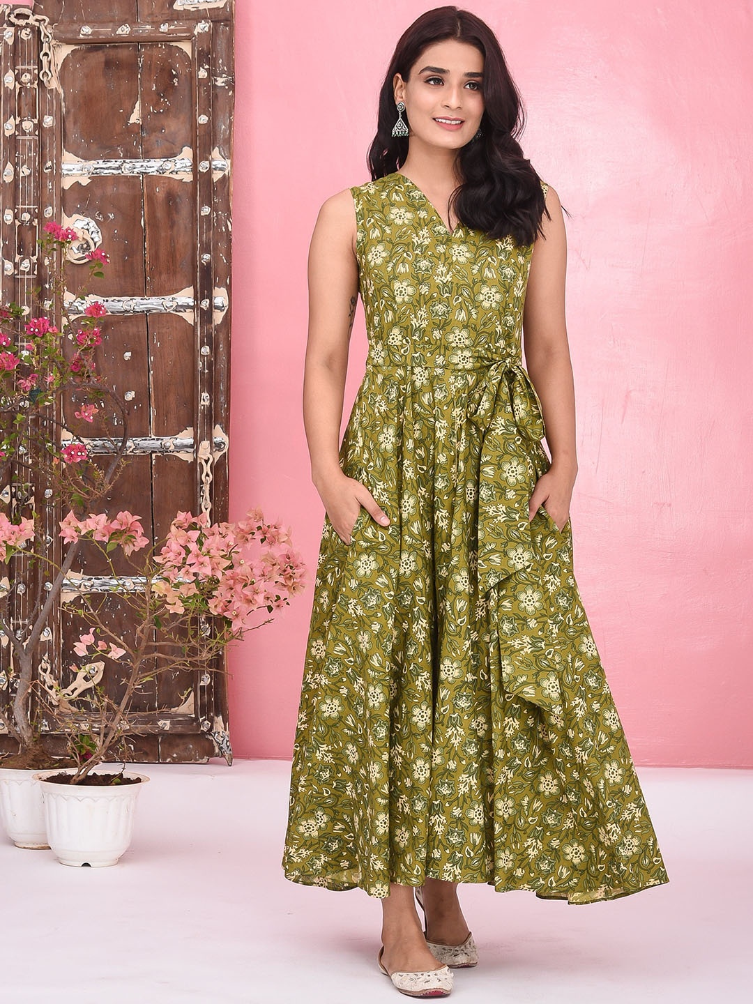 

Bunaai Printed Pure Cotton Maxi-Length Ethnic Dresses, Green