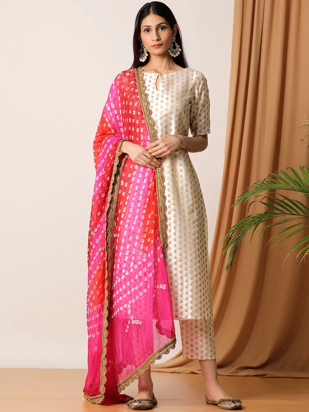 

EMPRESS PITARA Women Kurta with Trousers & With Dupatta, White