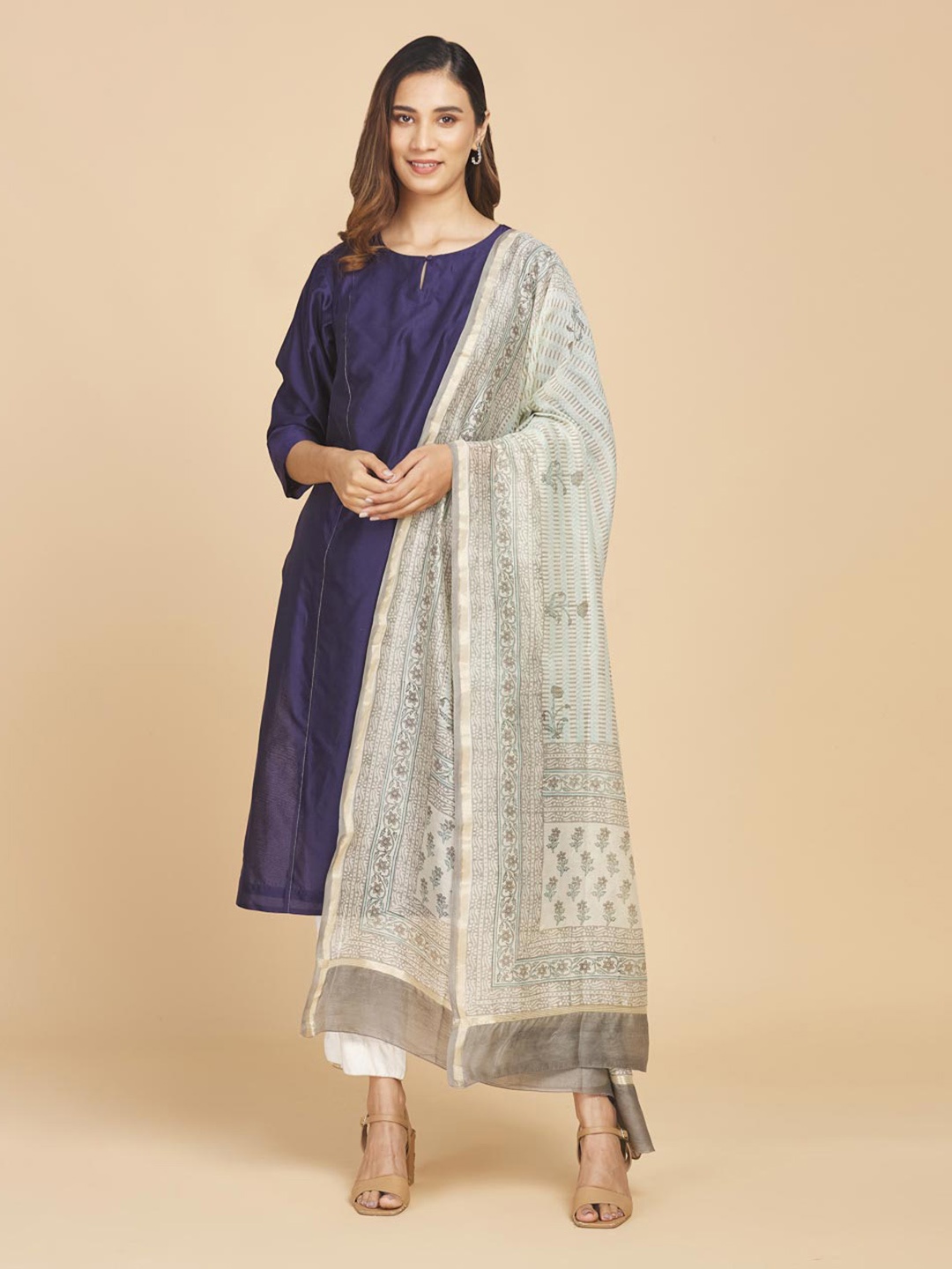 

Fabindia Printed Cotton Silk Foil Print Dupatta, Cream