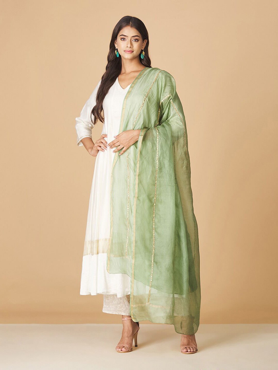 

Fabindia Embroidered Pure Silk Dupatta with Thread Work, Green