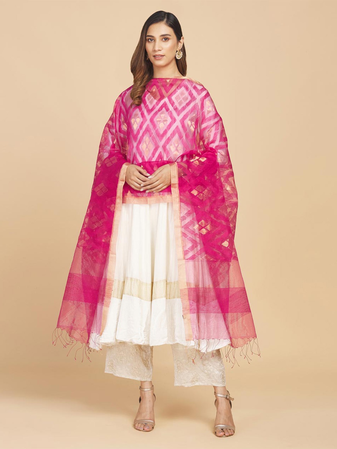 

Fabindia Woven Design Pure Silk Dupatta, Magenta