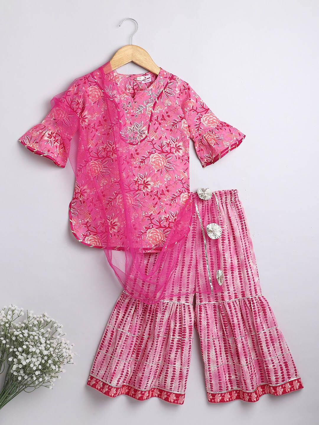 

The Magic Wand Girls Ethnic Motifs Printed Pure Cotton Kurta with Sharara & Dupatta, Pink