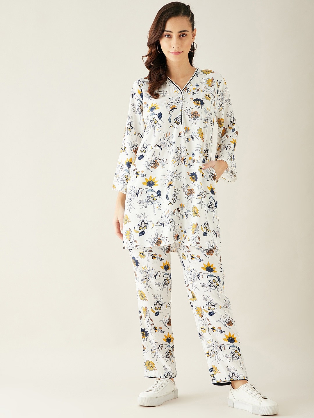

The Kaftan Company Women Printed Night suit, White