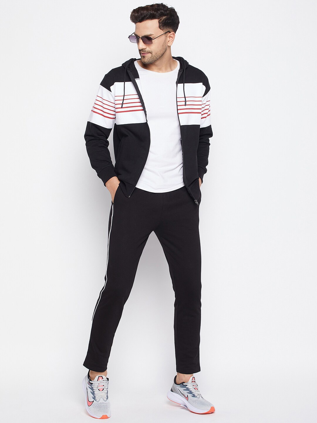 

WILD WEST Men Cotton Fleece Hooded Tracksuit, Black