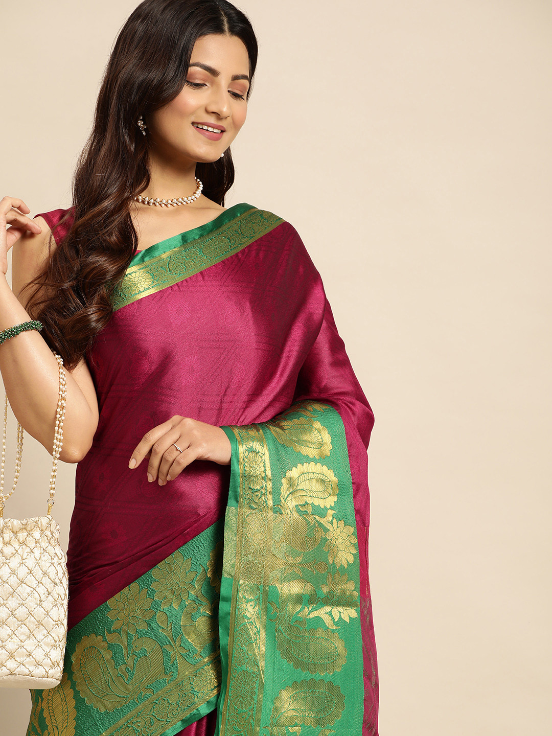 

nirja Fab Silk Cotton Kanjeevaram Saree, Magenta