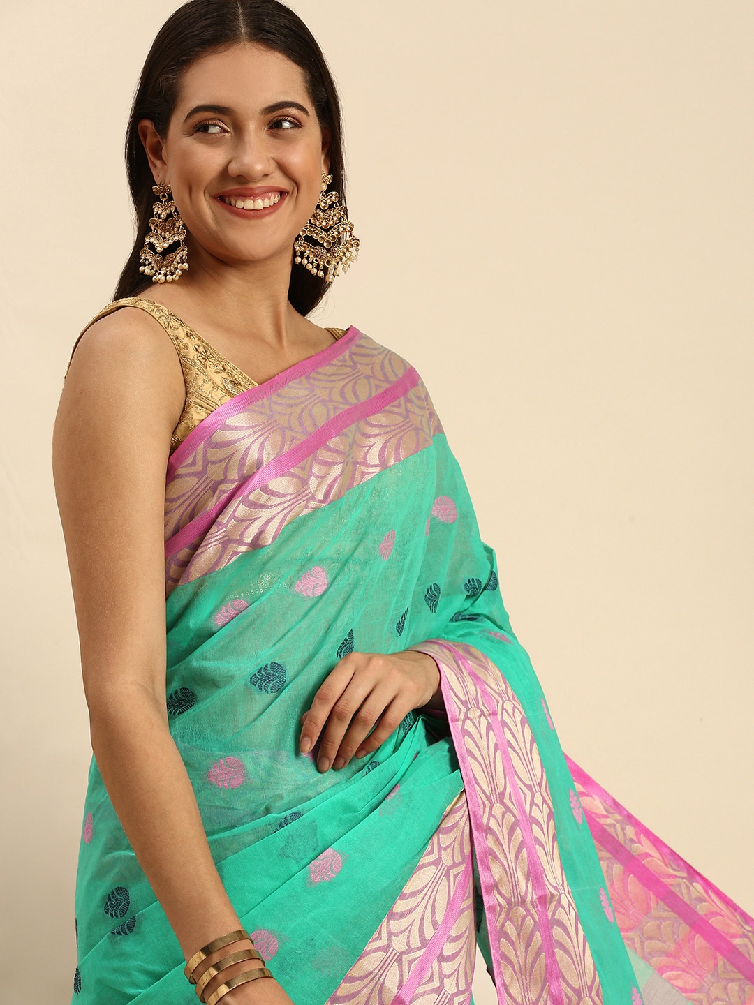 

DESH BIDESH Woven Design Pure Cotton Taant Saree, Green