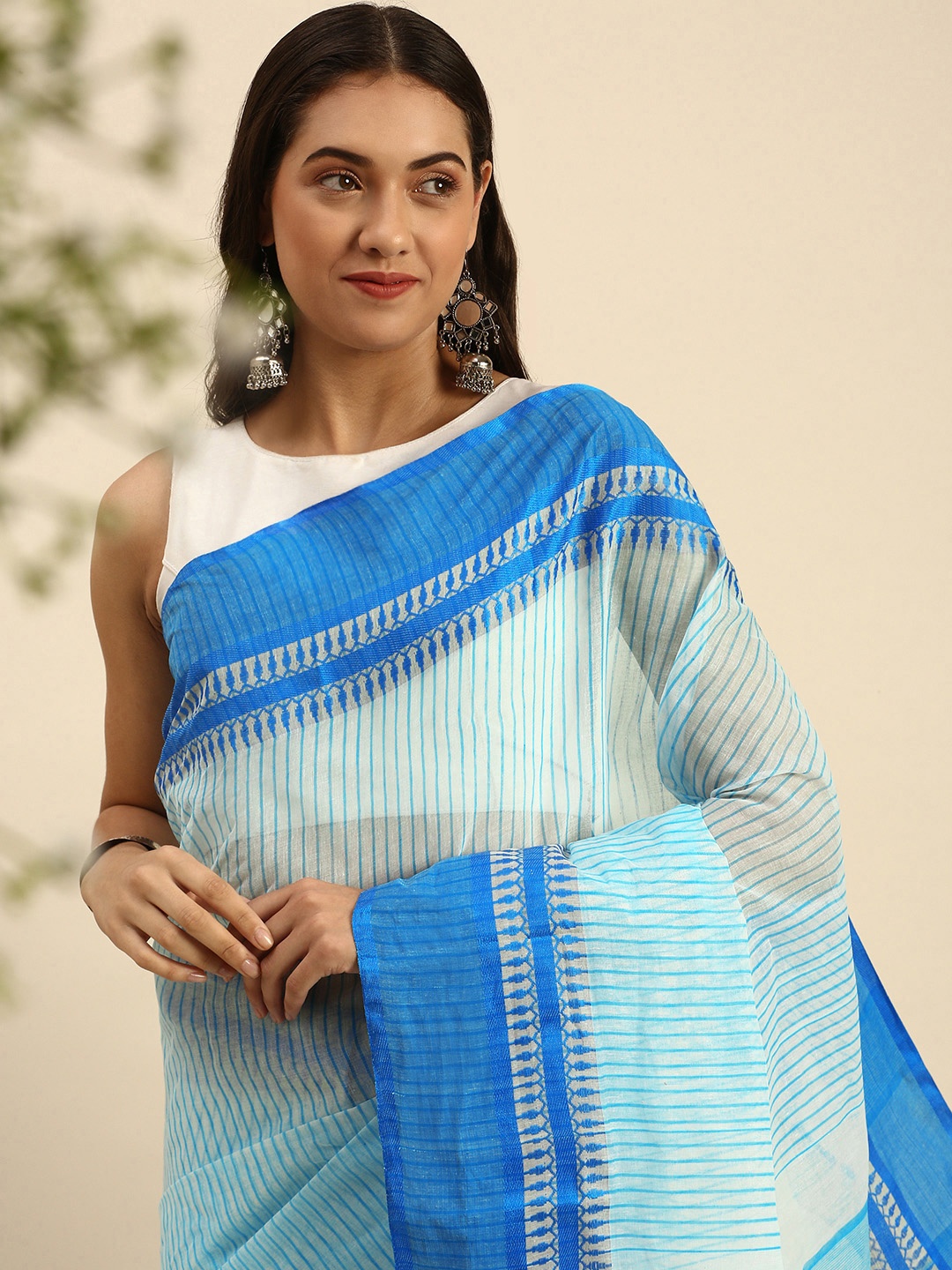

DESH BIDESH Woven Design Pure Cotton Bengal Taant Saree, White