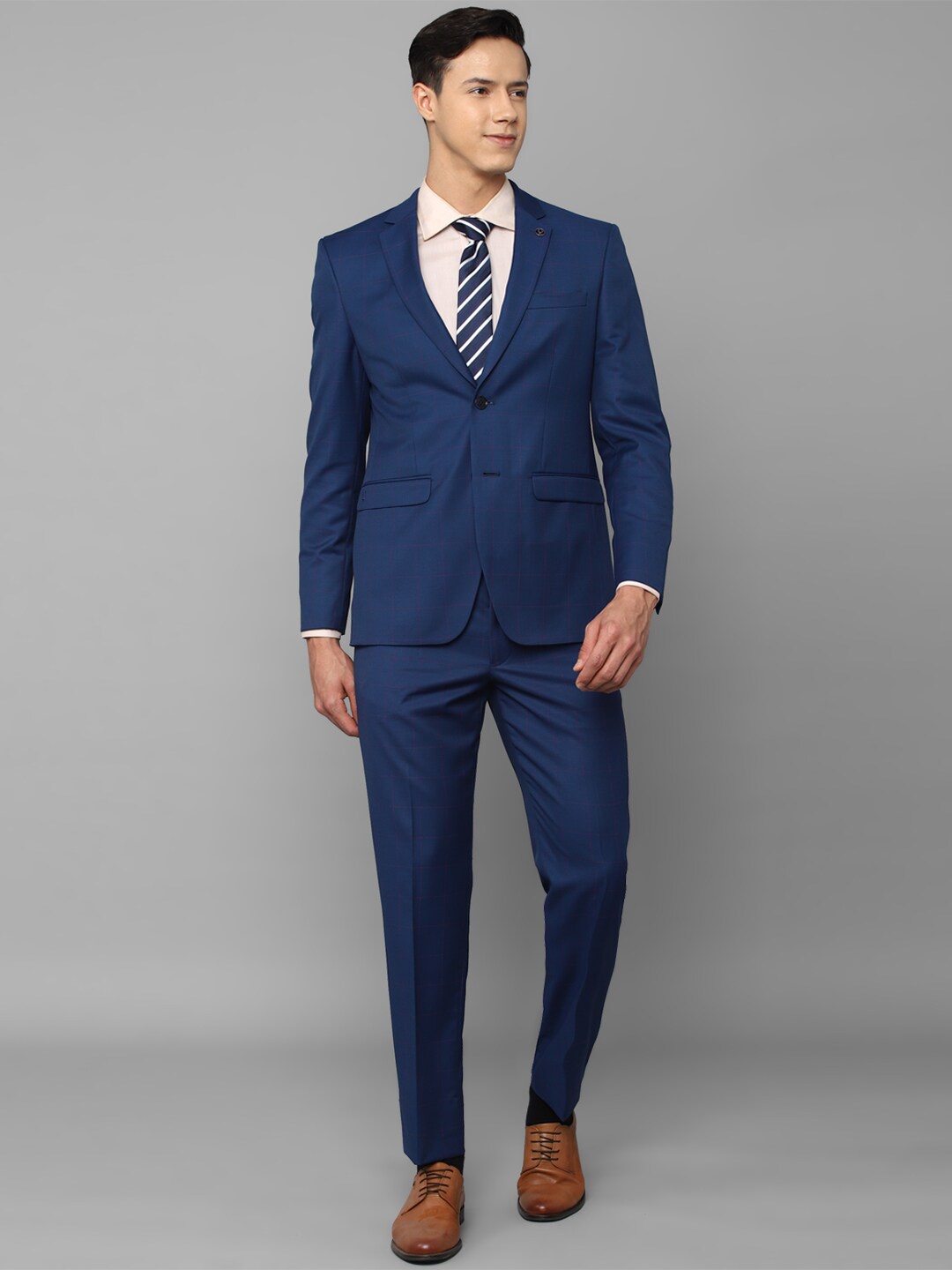 

Allen Solly Men Solid Slim-Fit Two-Piece Single Breasted Suits, Navy blue