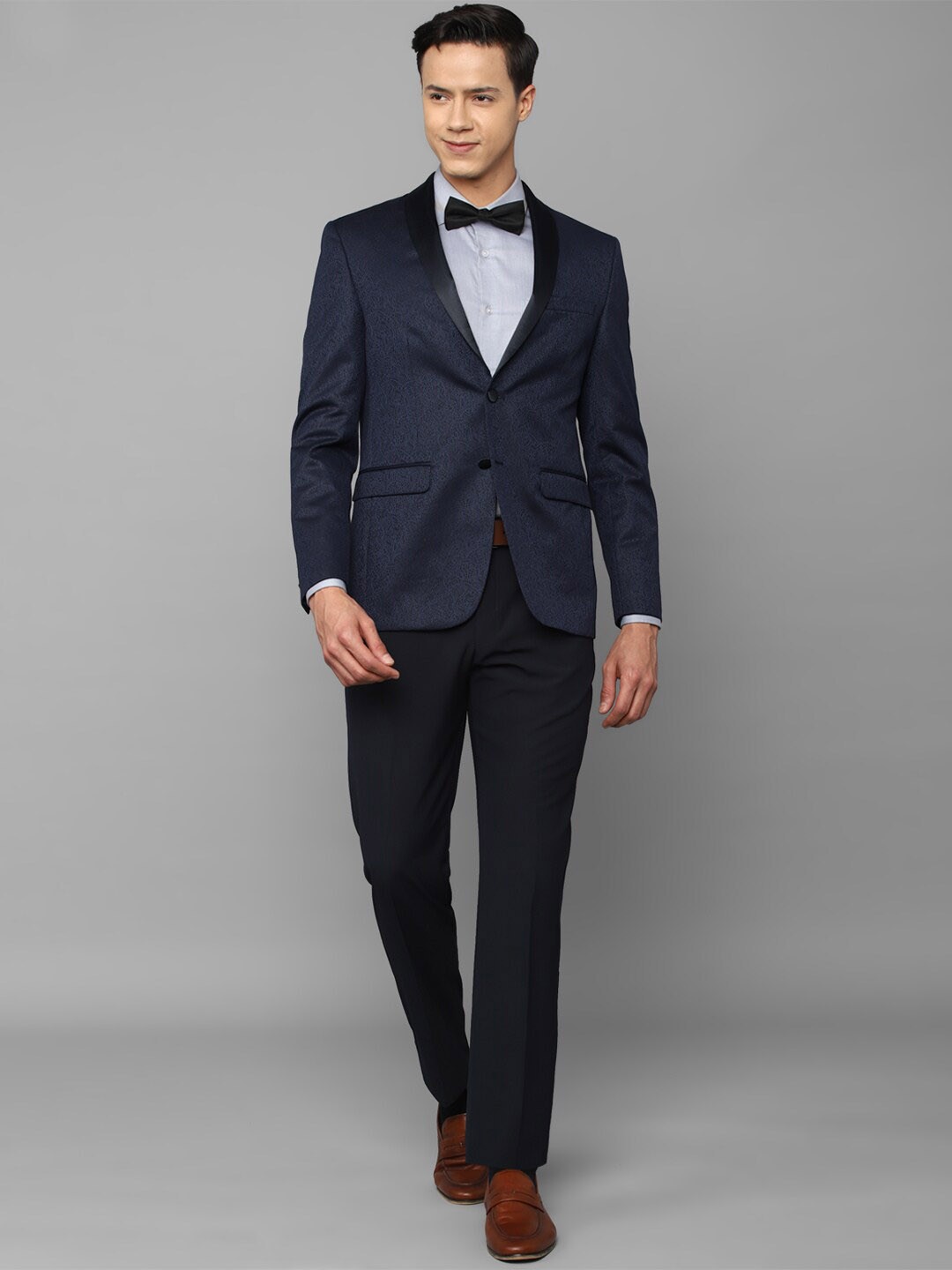 

Allen Solly Men Single Breasted Printed Suit, Black