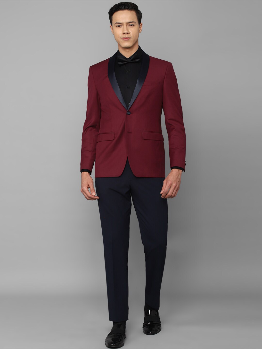

Allen Solly Men Slim-Fit Single-Breasted Suit, Maroon