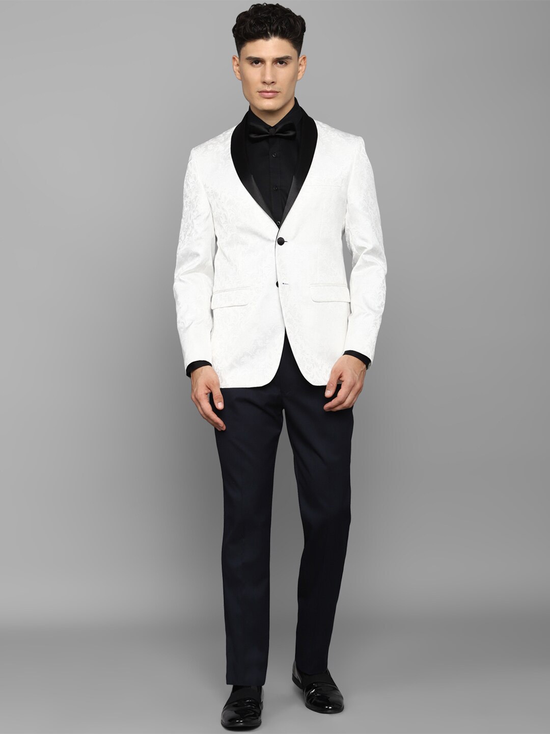 

Allen Solly Men Slim-Fit Single-Breasted Formal Suits, White