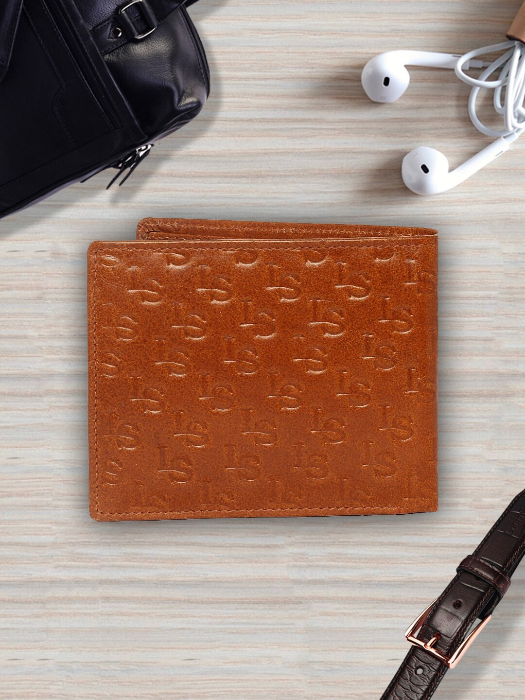 

LOUIS STITCH Men Textured Leather Two Fold Wallet, Tan