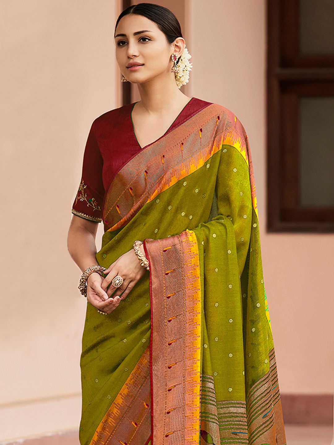 

KARAGIRI Woven Design Zari Silk Blend Saree, Green