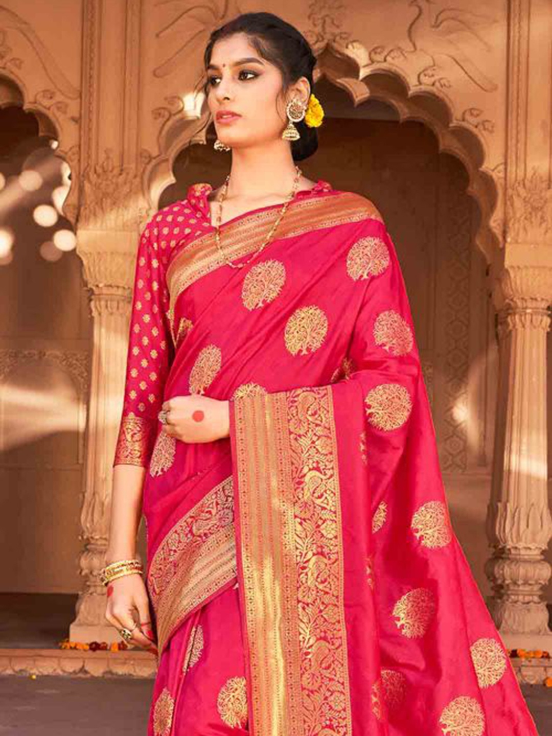 

KARAGIRI Ethnic Motifs Zari Silk Blend Banarasi Saree, Red