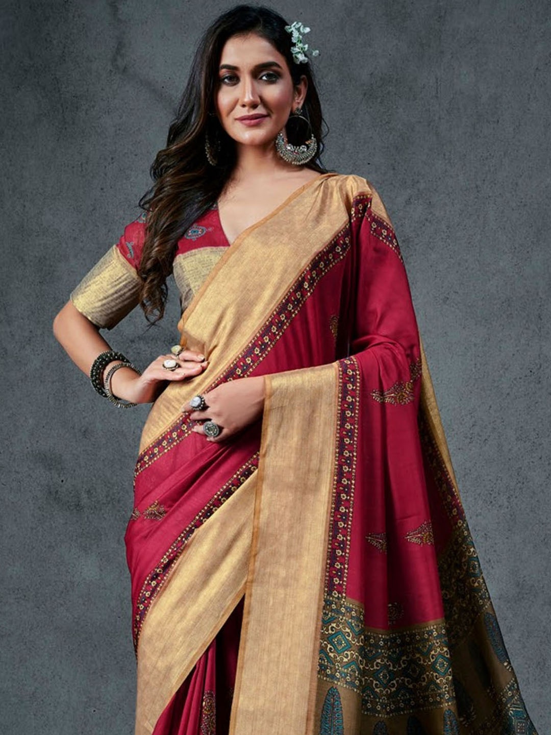 

KARAGIRI Ethnic Motifs Printed Festive Saree, Red