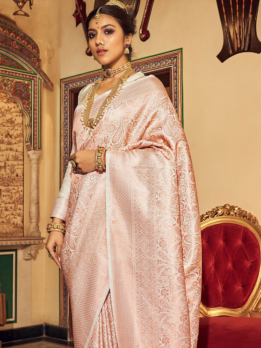

KARAGIRI Ethnic Motifs Zari Silk Blend Kanjeevaram Saree, Beige
