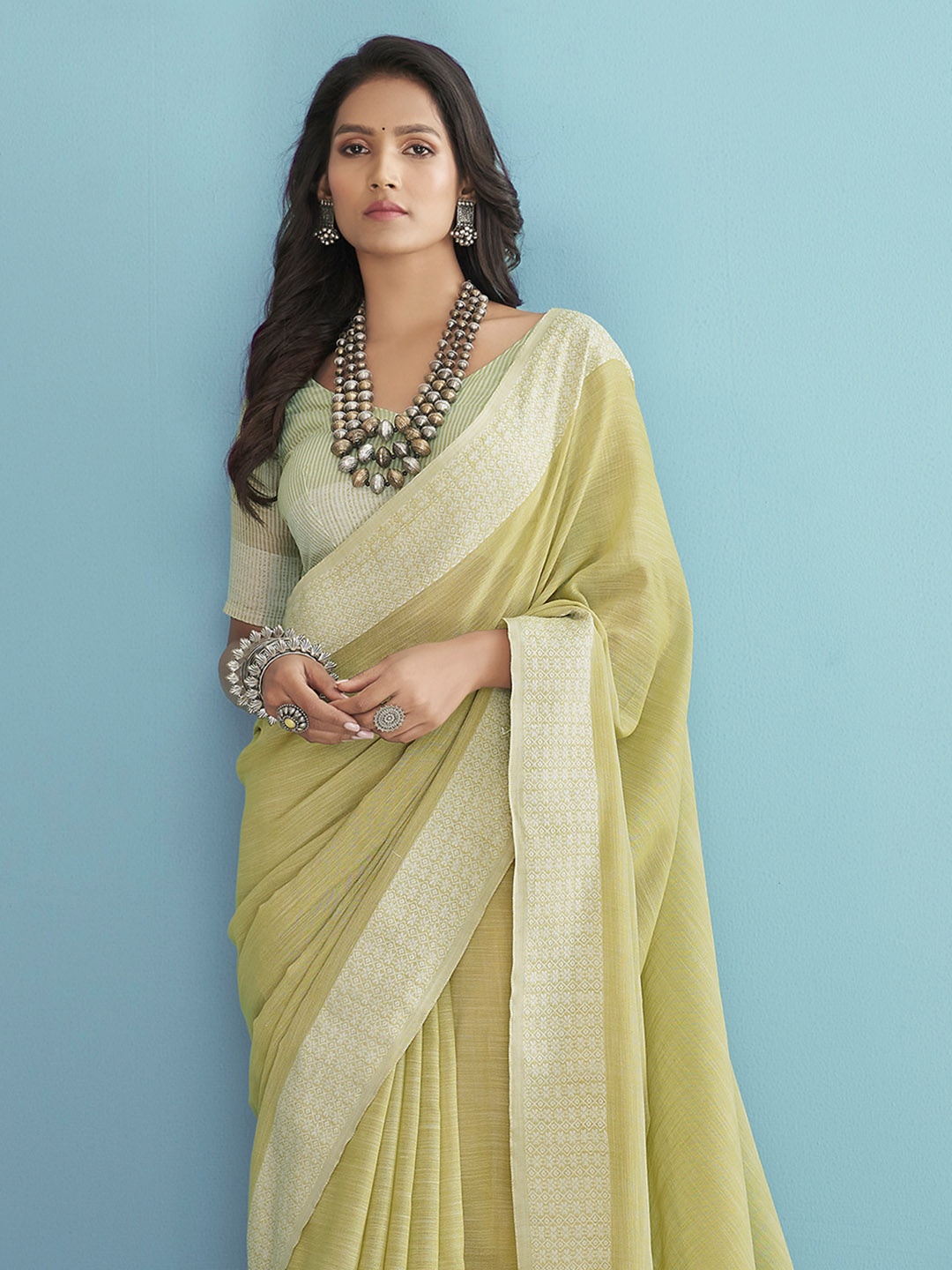 

KARAGIRI Woven Design Linen Khadi Saree, Green