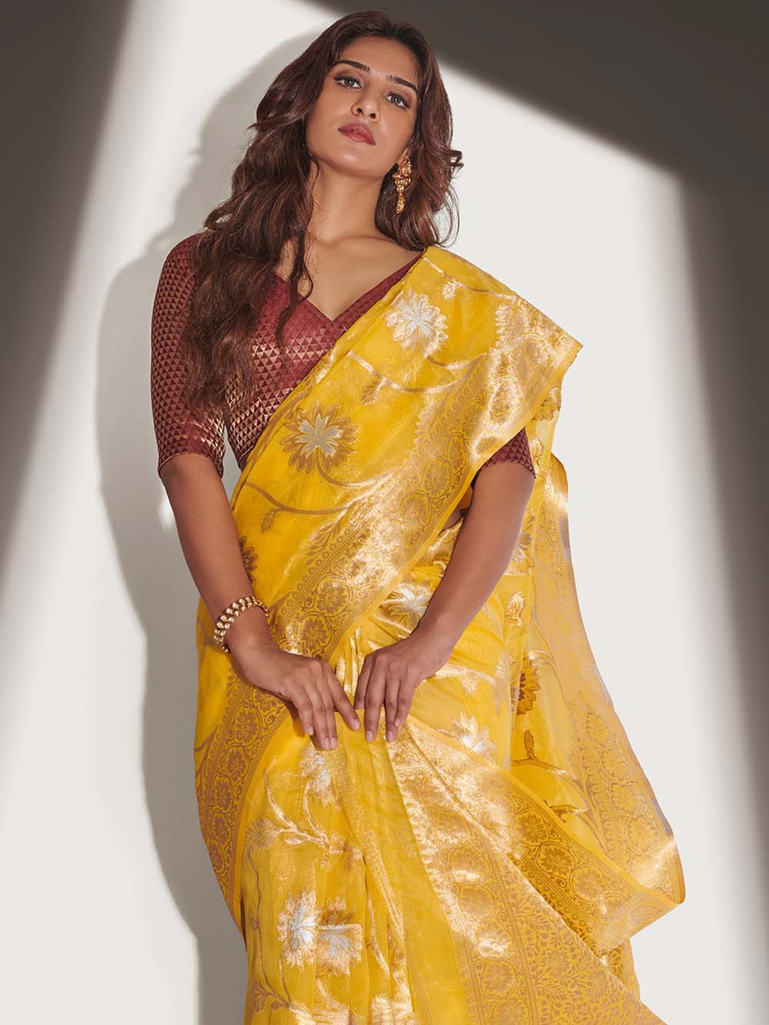 

KARAGIRI Floral Zari Organza Saree, Yellow