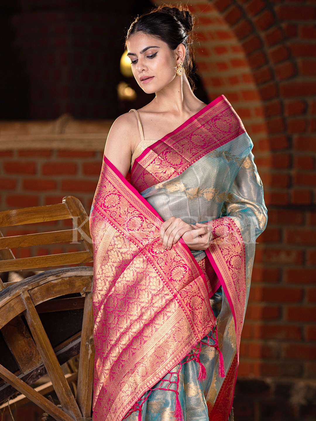 

KARAGIRI Blue & Pink Ethnic Motifs Zari Organza Saree