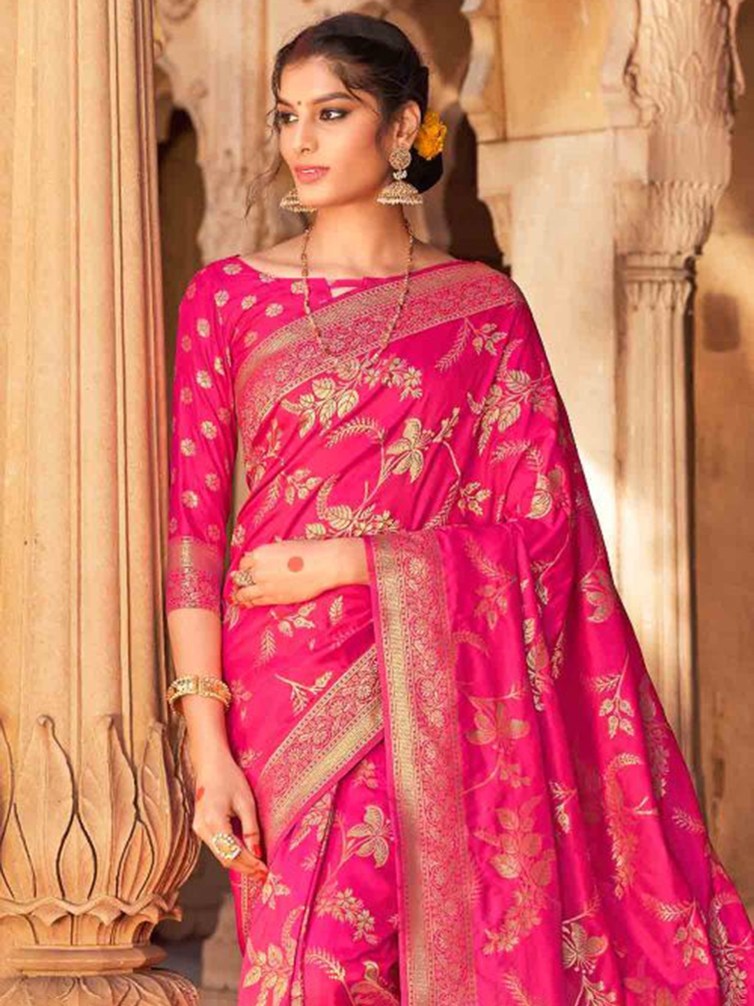 

KARAGIRI Ethnic Motifs Zari Banarasi Saree, Red