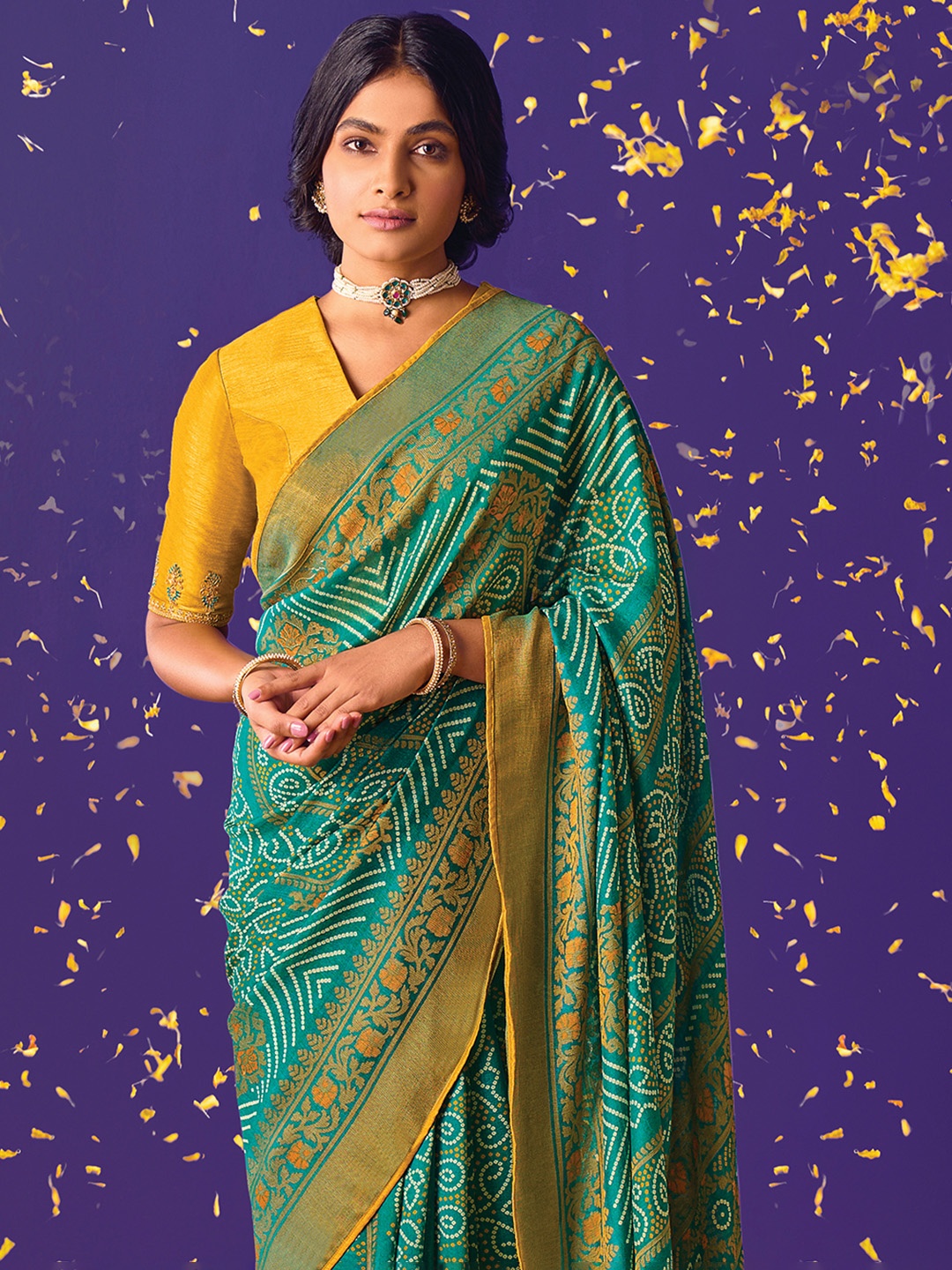 

KARAGIRI Green Ethnic Motifs Brasso Saree